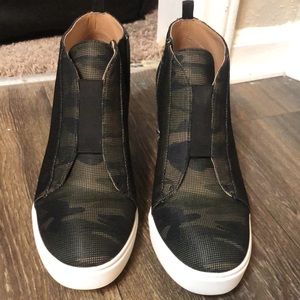 Camouflage Fabric Platform / Hidden Wedge Sneakers